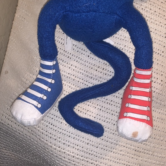 Pete the Cat In Blue and Red Tennis Shoes Sneakers Toy James Dean Plush 2010 - Picture 3 of 8